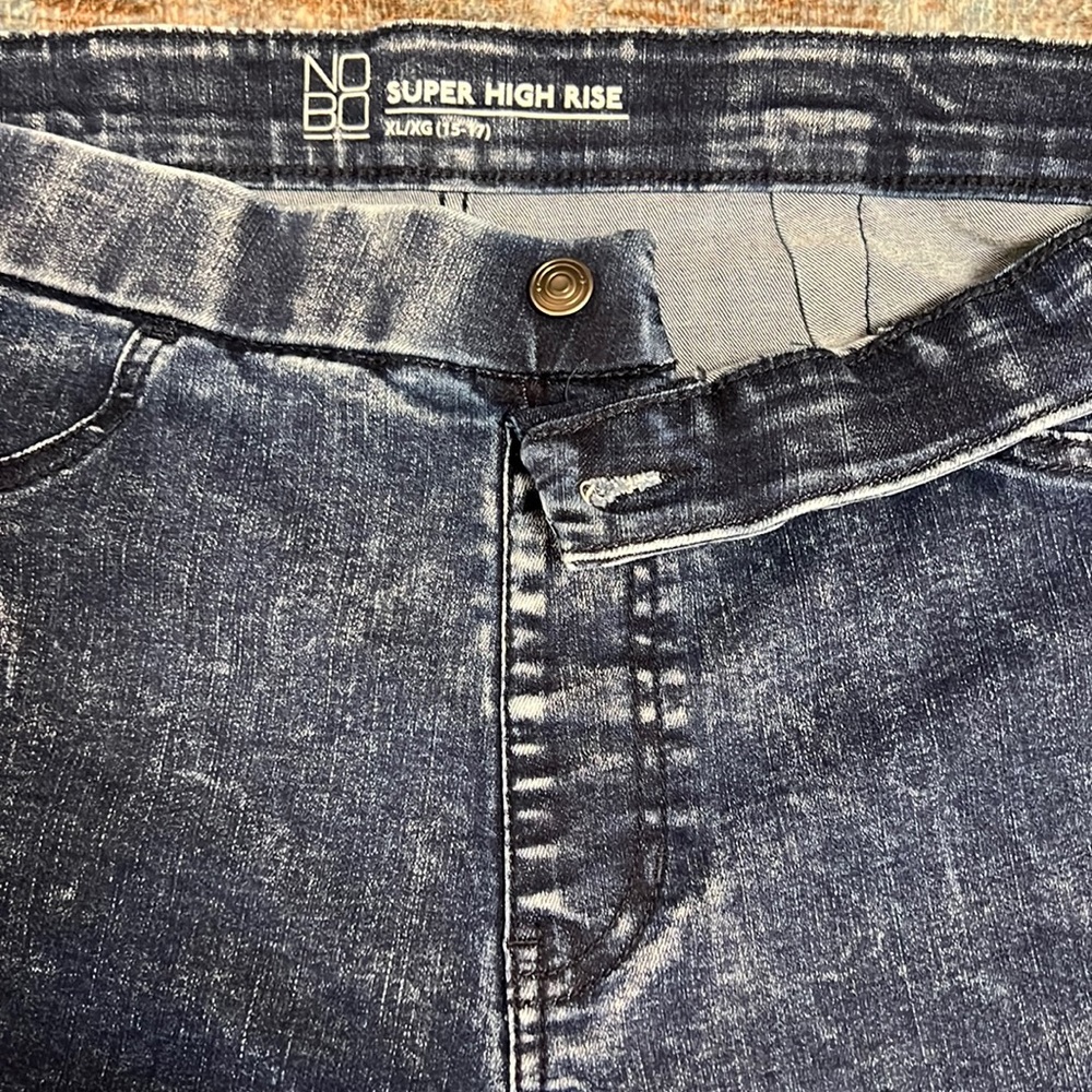 No Boundaries Super High Rise Jeggings